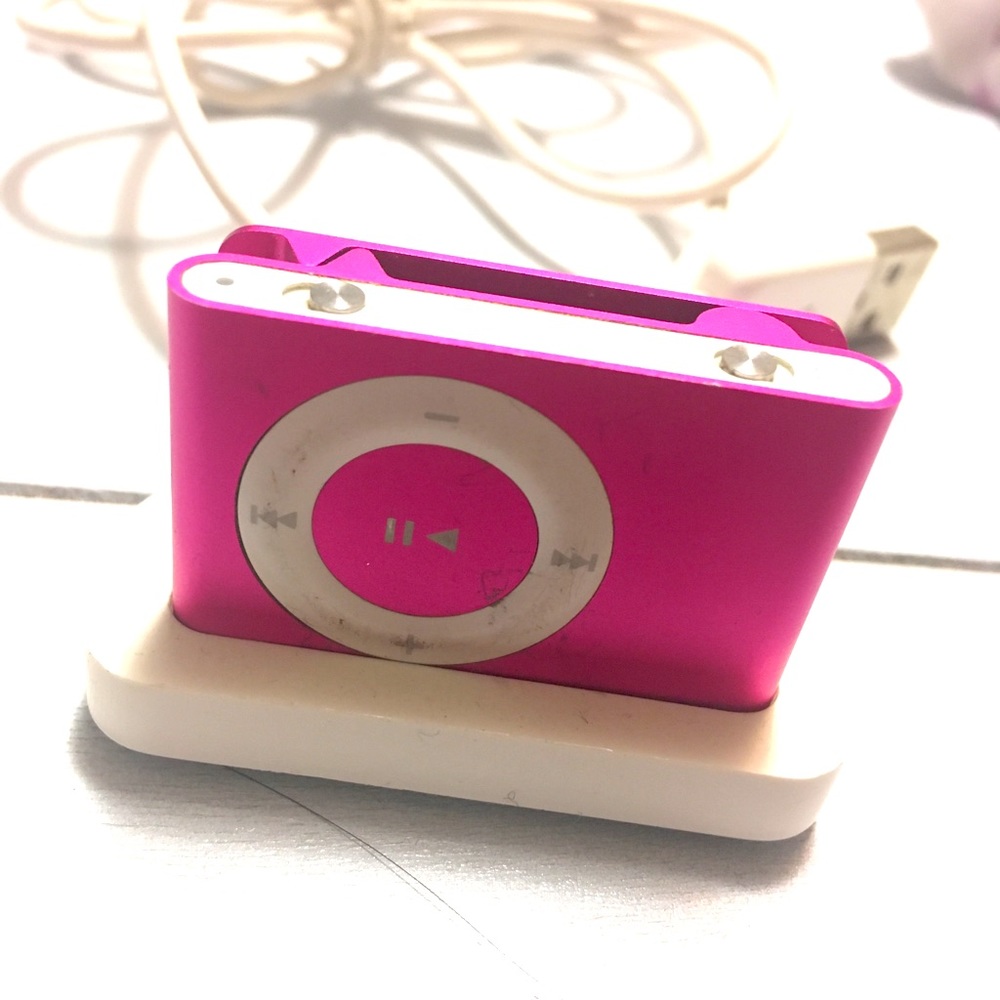 Apple iPod shuffle classic bright pink